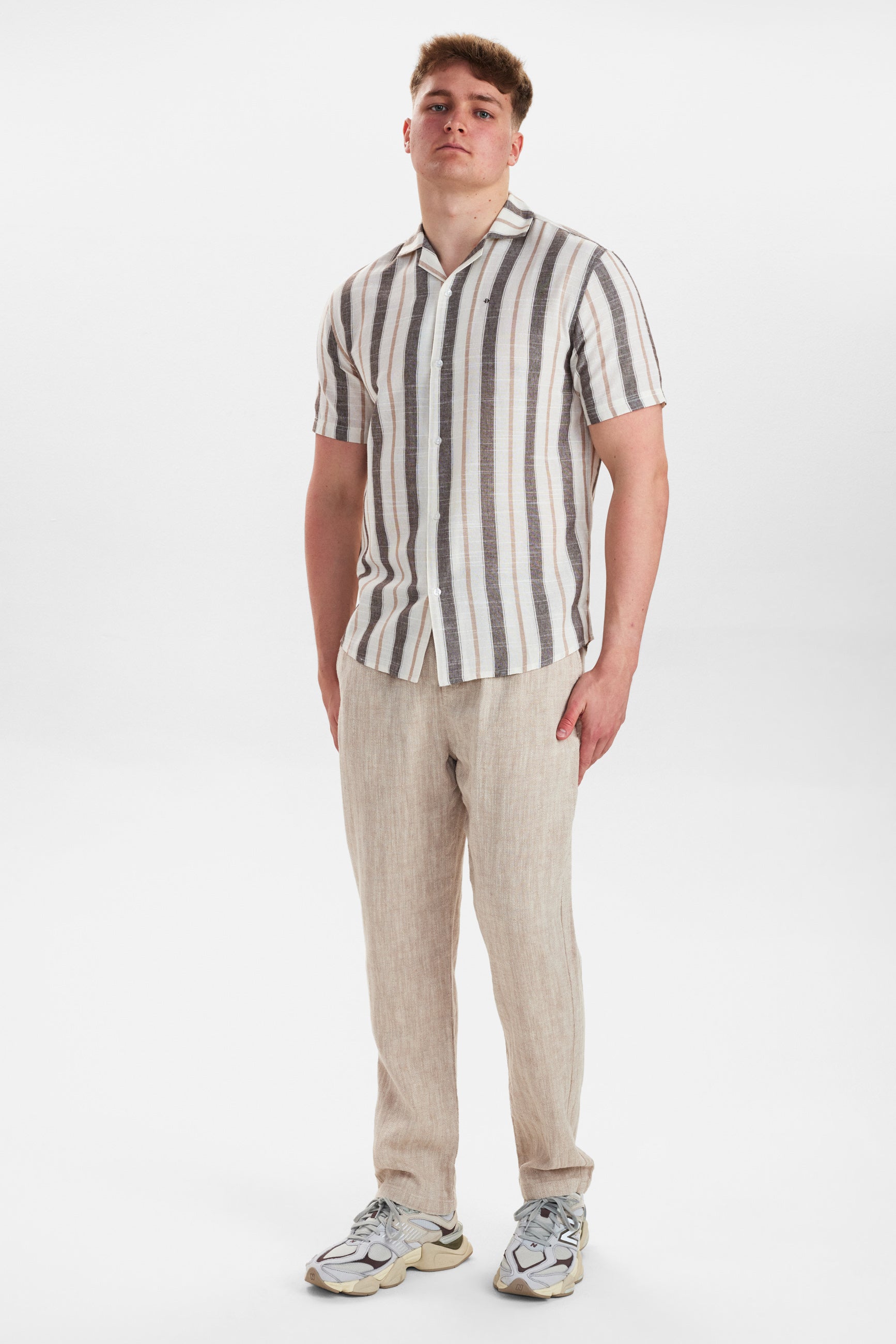 DXNMXRK. DX-Eberhardt Outlet Dark Brown