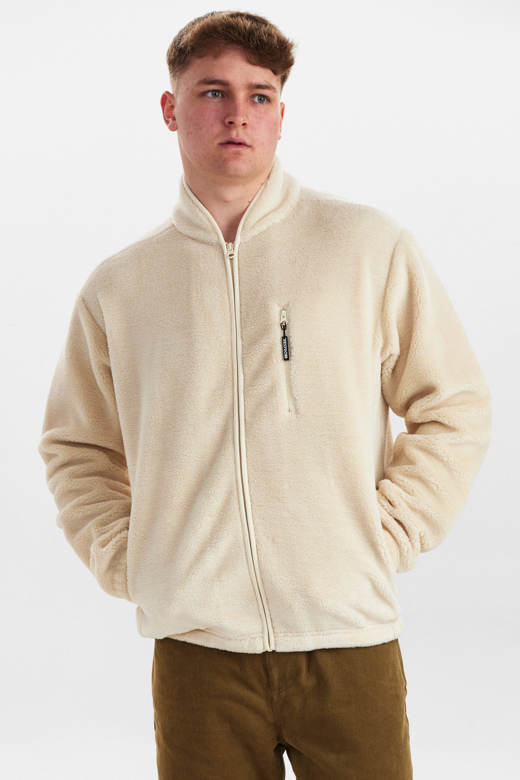 DXNMXRK. DX-Edelhard Outlet Tofu