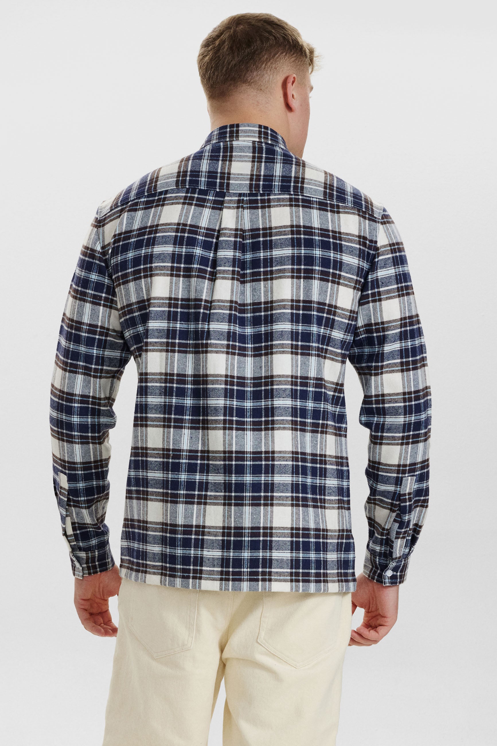 DXNMXRK. DX-Edom Outlet Dark Brown