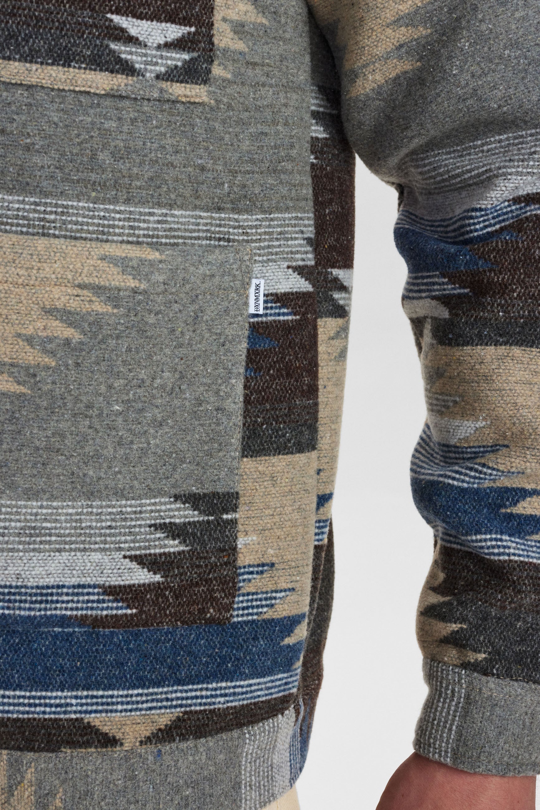 DXNMXRK. DX-Esger Outlet Grey