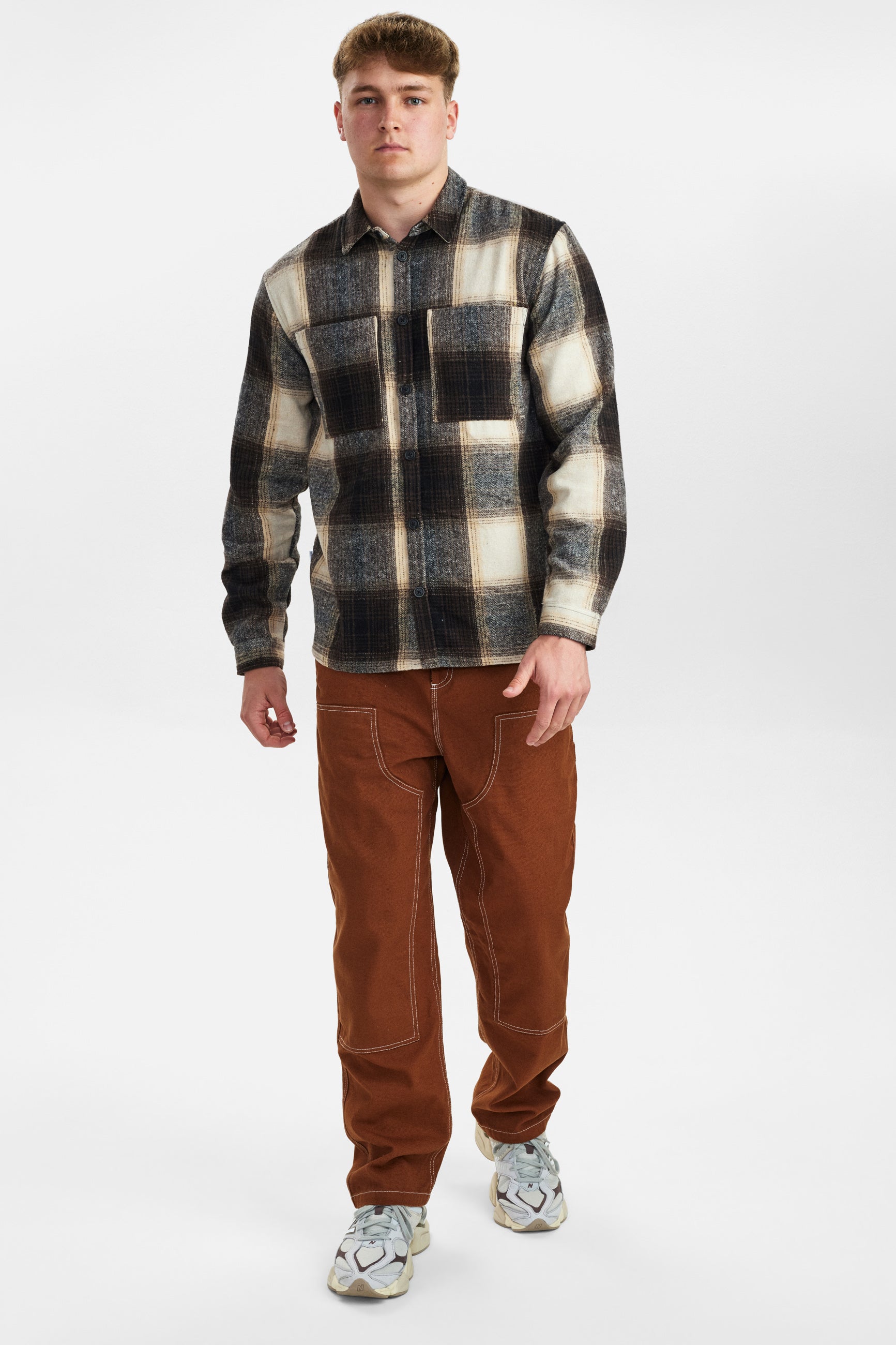 DXNMXRK. DXEarle Outlet Dark Brown