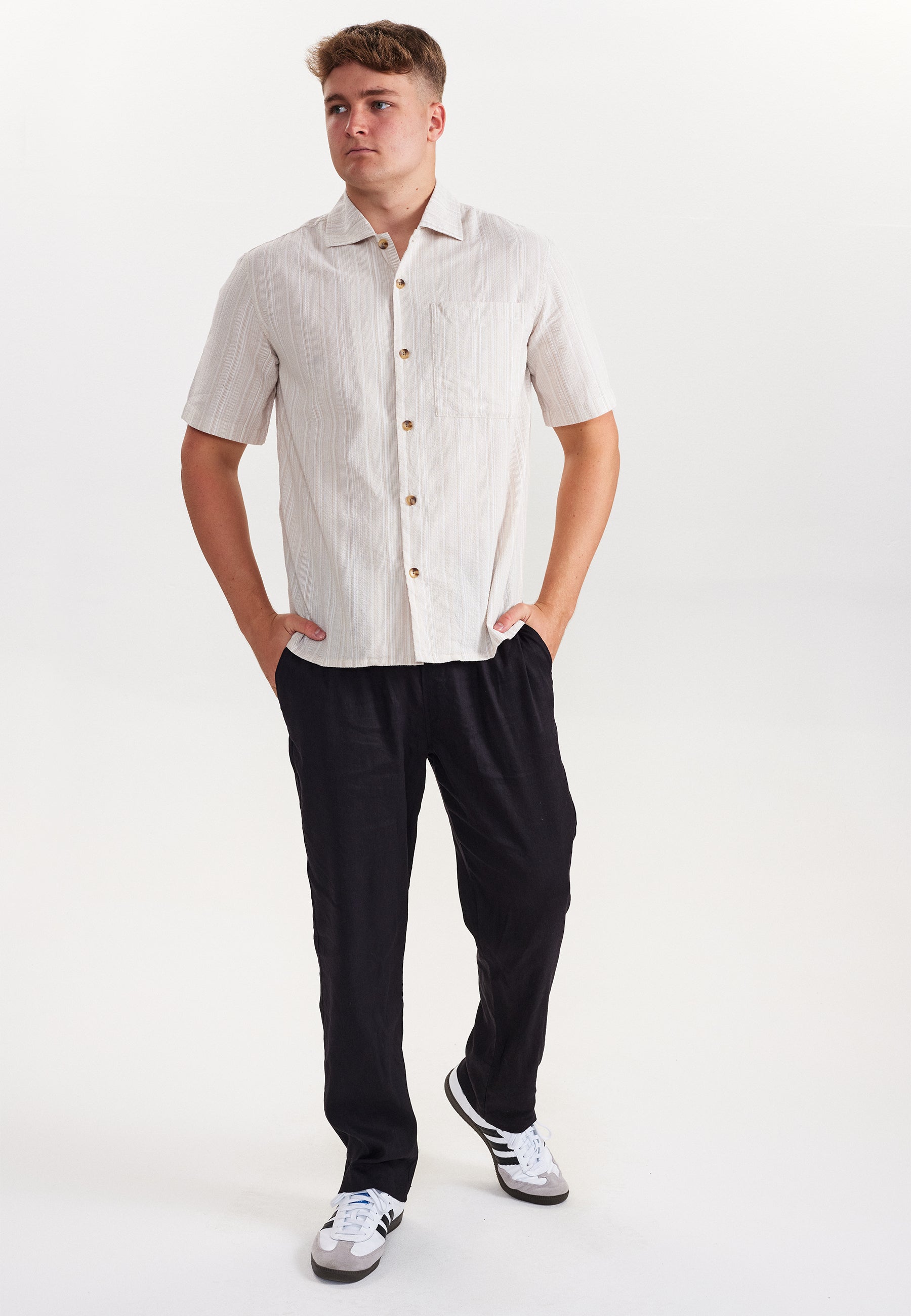 DXNMXRK. DXfady Outlet Beige