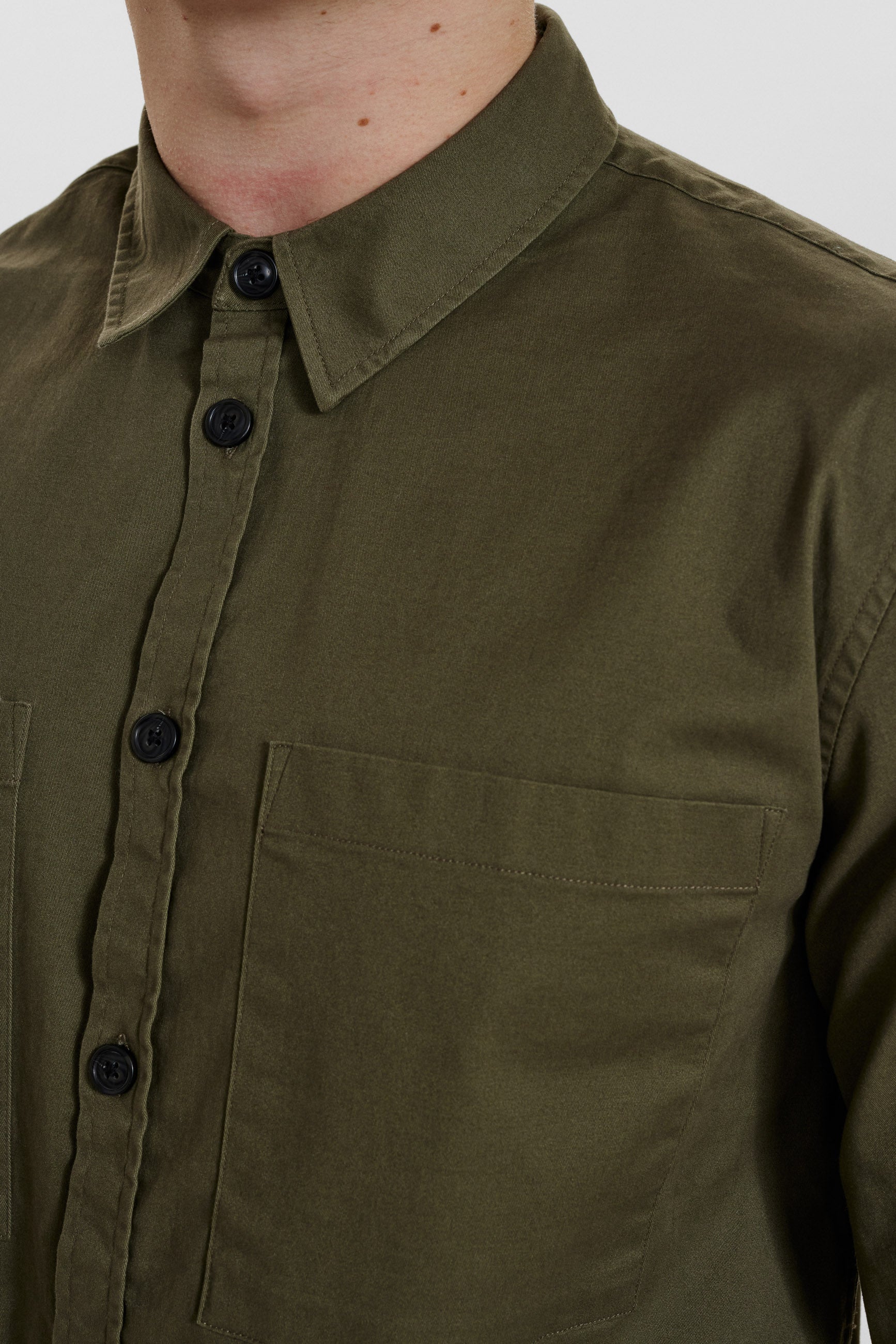 DXNMXRK. DX-Elwin Overshirt Deep Lichen Green